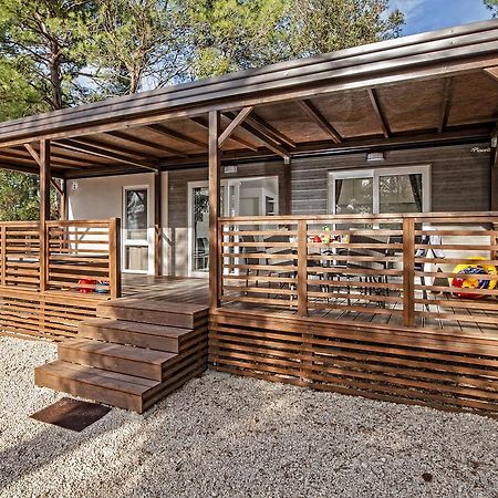 Eurocamp Mobile Homes At Campsite Porton Biondi ロヴィニ エクステリア 写真